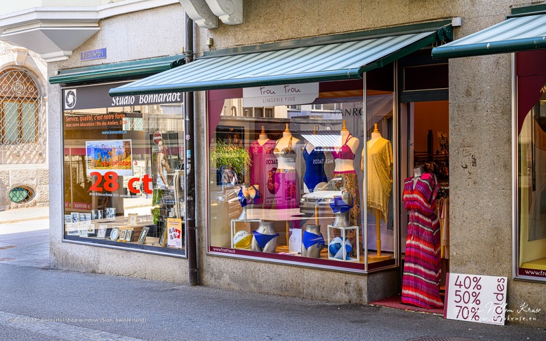 Colourful shop window (Sion, Switzerland) - GFK-20220810-Z9-1363-wallpaper-16_10.jpg Switzerland-Valais-Sion