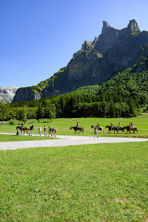 Cirque du Fer-à-Cheval with 2nd from the right the mountain peak Corne du Chamois (Chamois Horns)