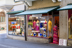 Colourful shop window (553 visits) Colourful shop window