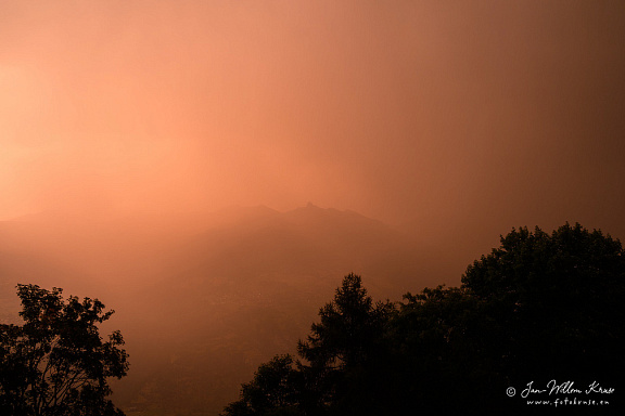 Dramatic sky during thunderstorm at sunset in Val d'Hérens (Switzerland) (693 visits) At sunset, orange sunbeams illuminated the beginning of the Val d’Hérens from the left, while at ... Dramatic sky during thunderstorm at sunset in Val d'Hérens (Switzerland)