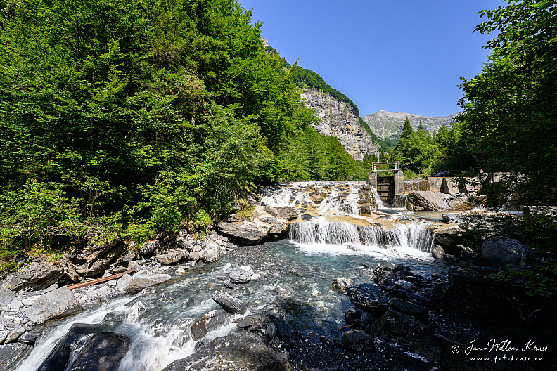 Stream Le Giffre with dam