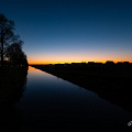 fgk-20260421-zonsondergang iets buiten leeuwarden - Z6II-leeuwarden-twilight-canal-horizon-glow-water-reflection.jpg