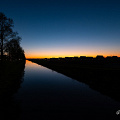fgk-20260421-zonsondergang iets buiten leeuwarden - Z6II-leeuwarden-waterfront-twilight-houses-reflection.jpg