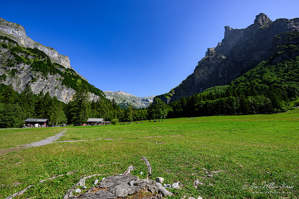 Cirque du Fer-à-Cheval with 2nd from the right the mountain peak Corne du Chamois (Chamois Horns)